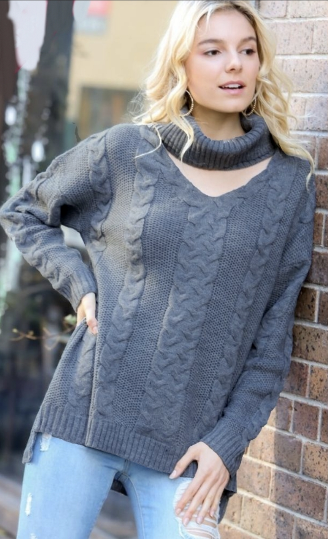 Sueter Tejido con Cuello de Tortuga Gris Cenizo