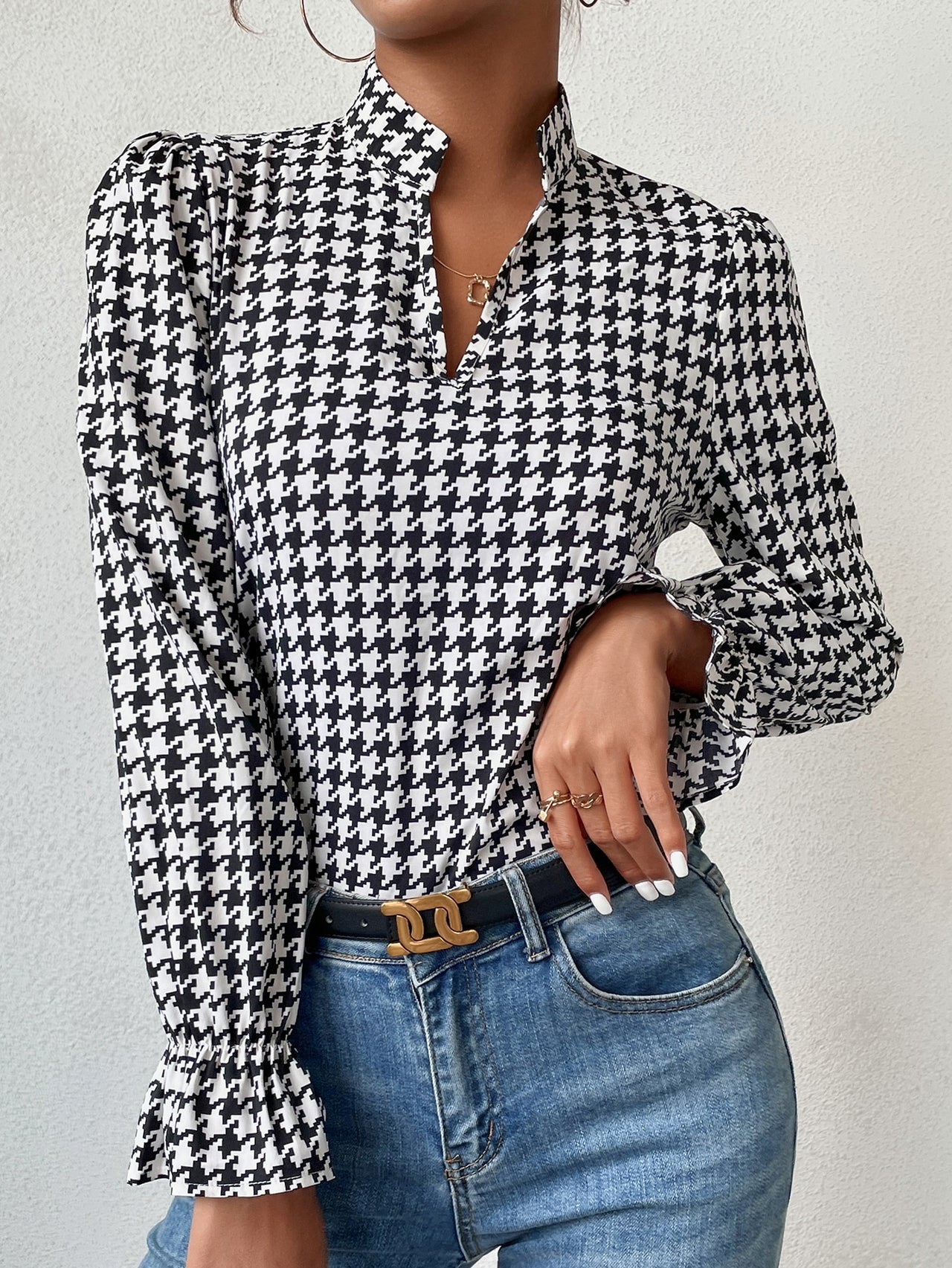 Blusa Executive en Blanco y Negro - Estilo Casual
