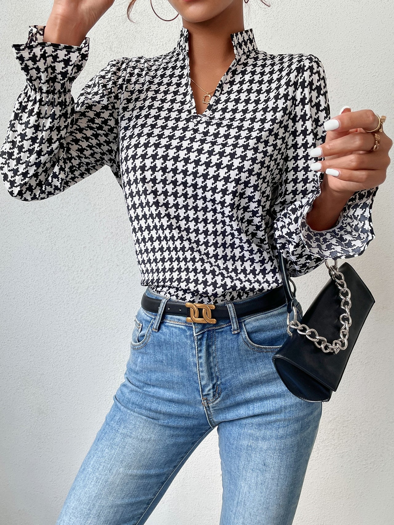 Blusa Executive en Blanco y Negro - Estilo Casual