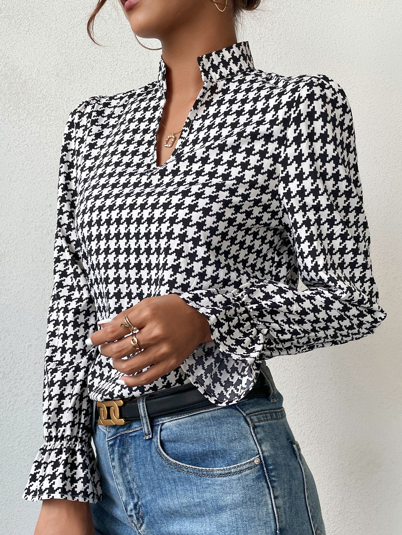 Blusa Executive en Blanco y Negro - Estilo Casual
