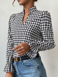 Thumbnail for Blusa Executive en Blanco y Negro - Estilo Casual
