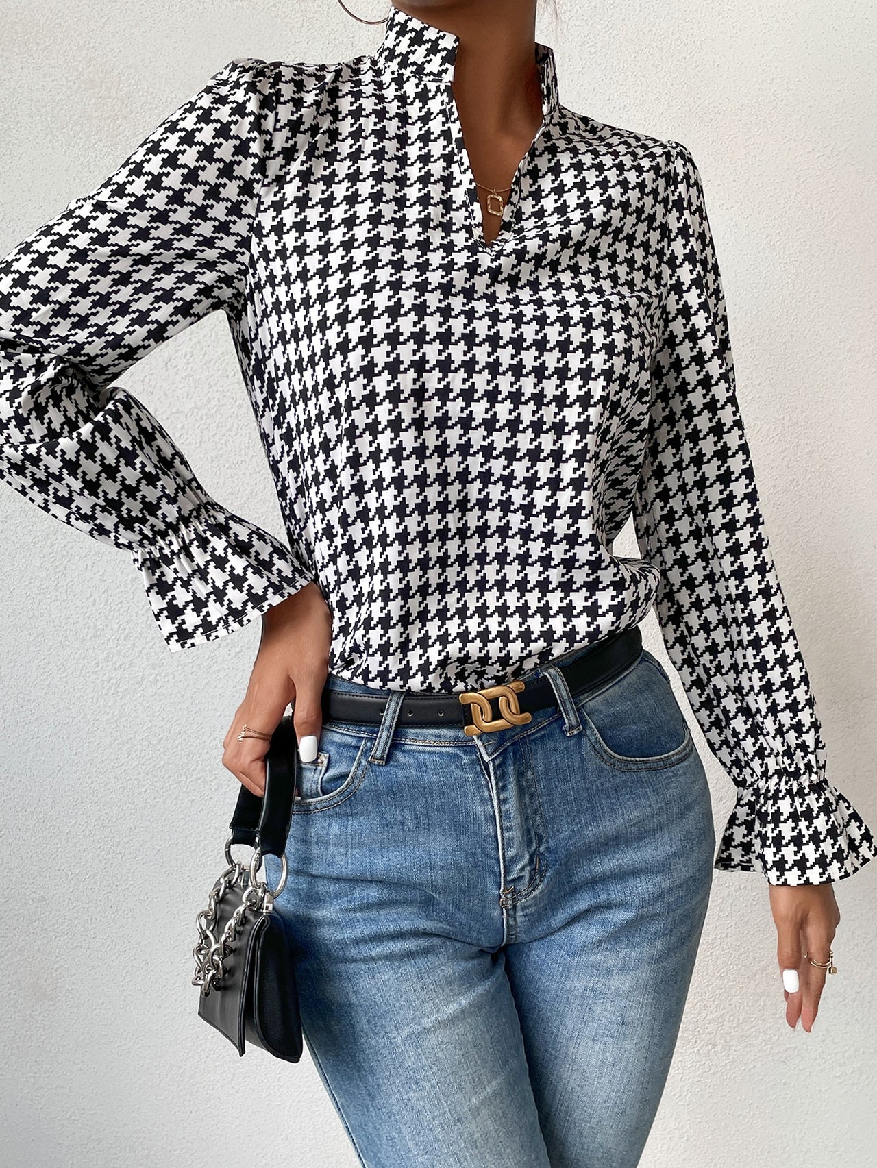 Blusa Executive en Blanco y Negro - Estilo Casual