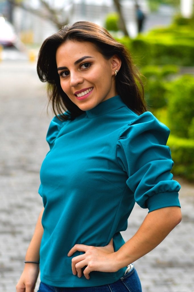 Blusa Turquesa de Mangas al Codo