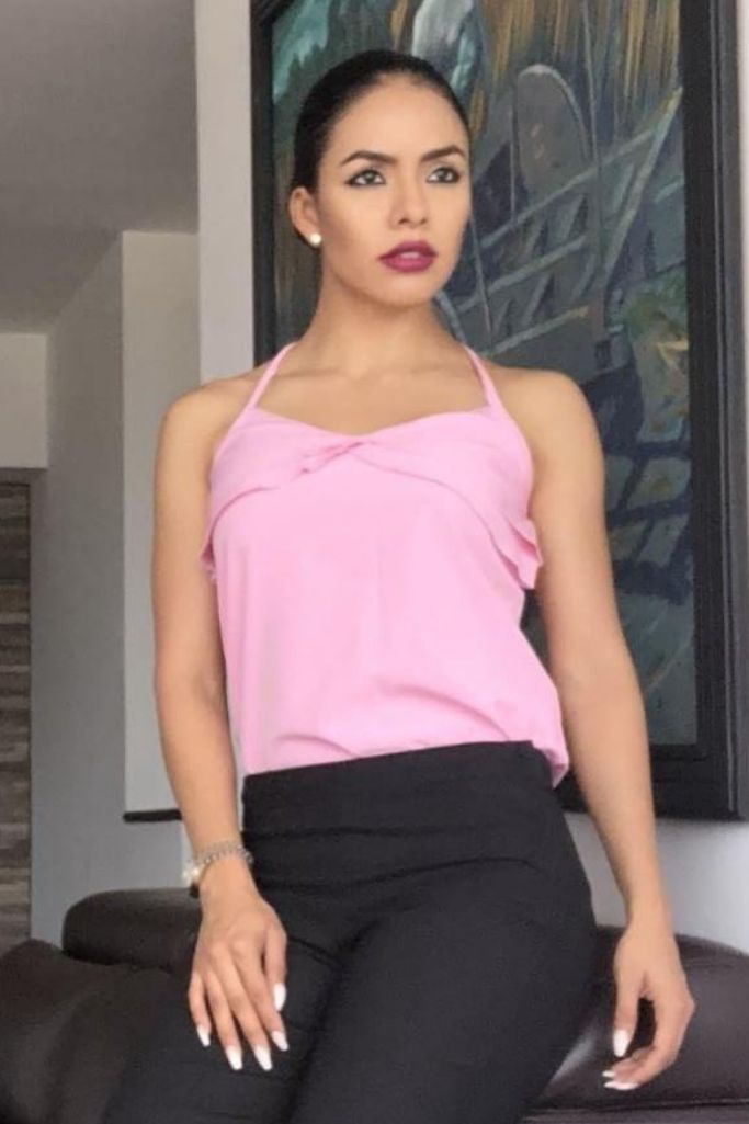 Blusa de Tirantes Petalos de Rosa
