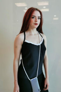 Thumbnail for Blusa Negra de Tirantes y Detalle de Encaje