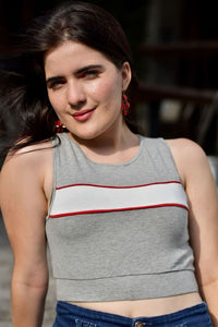 Thumbnail for Crop top Gris y Blanco con Detalle Rojo