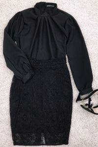 Thumbnail for Blusa Negra Cuello Alto-Dresscode502