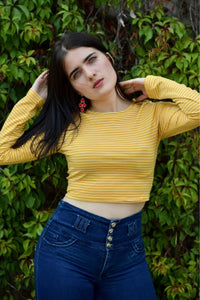 Thumbnail for Crop Top de Manga Larga Amarillo con Lineas Blancas