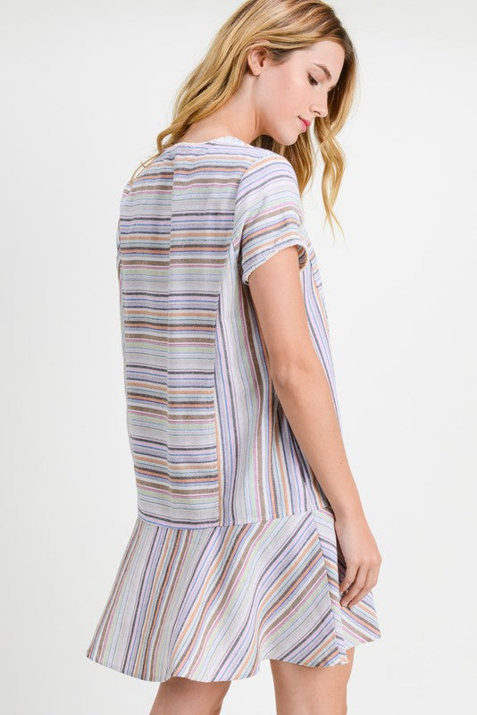 Vestido Spring con Print de Lineas Cuello V