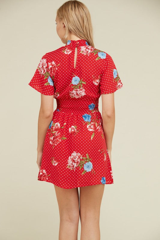 Vestido Rojo de Rosas y Puntos Polka