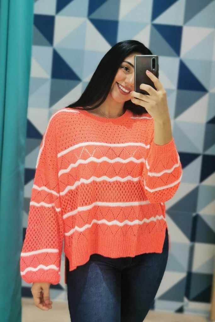Sueter Naranja con lineas blancas